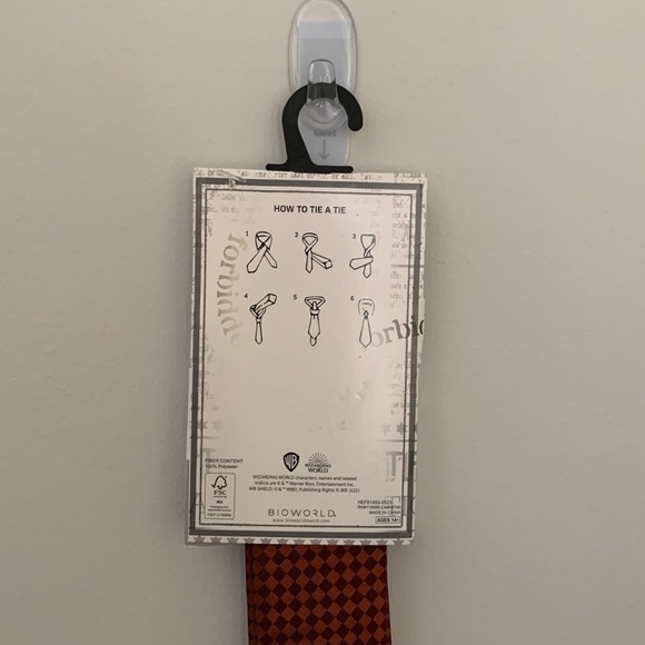 Gryffindor Neck Tie Harry Potter NEW - Picture 5 of 5